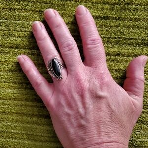 Vg Sterling silver black onyx gemstone oval ring native tribal signed tested 925